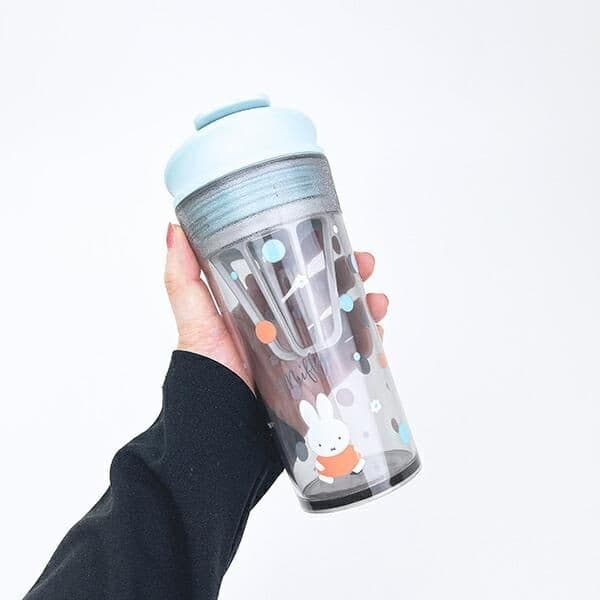 優しいミッフィーのデザインに癒される。デスクワークや休憩時におすすめなタンブラーです。