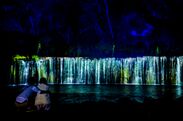 “夏の来軽者への夜の贈り物”　軽井沢・白糸の滝ライトアップ＆イリュージョンを7月29日～8月28日に開催