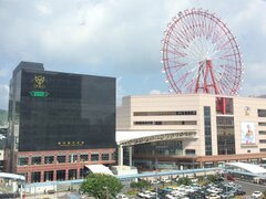 アミュプラザ鹿児島本館(画像右)、プレミアム館(画像左)外観