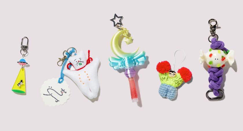 清澄白河のThe Bee's Knees Galleryに
日常に寄り添う“小さなアート”が集結!
国内外の作家による展示販売会《ラッkeychain展4(TM)》を開催