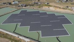 兵庫・高岡西水上メガソーラー発電所１