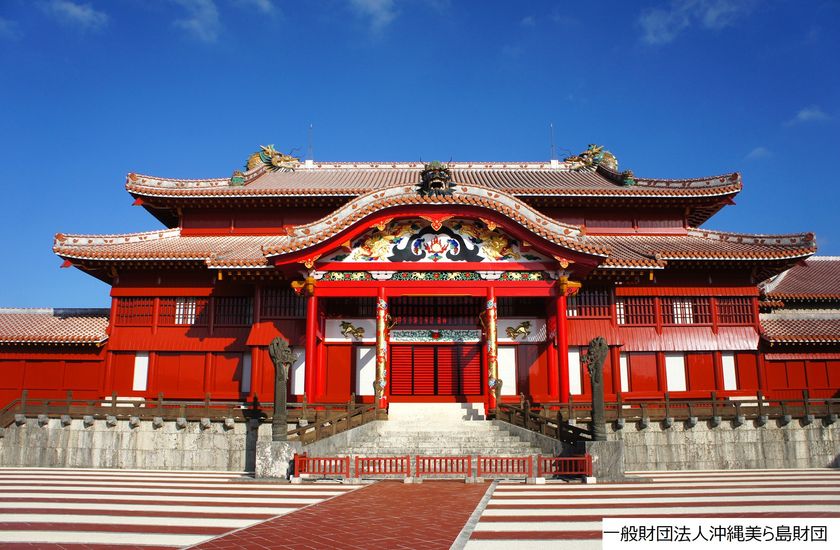 首里城周辺グルメや毎日無料で楽しめる屋内ライブを開催!
「大沖縄展」8月6日(木)から開催