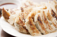 冬しか食べられない広島のご当地餃子「ひろしま牡蠣餃子」がついにネット通販で1月14日に販売開始！