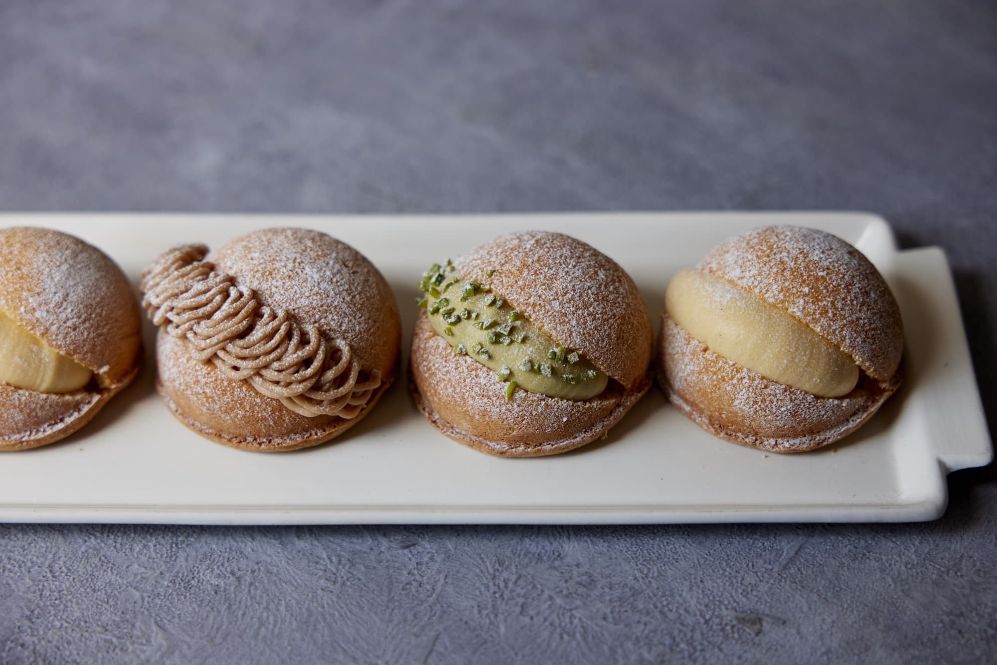 エシレ・パティスリー オ ブール <池袋> リニューアル オープン記念 池袋店限定「ボンブ・エシレ モンブラン」&「ボンブ・エシレ ピスターシュ」 2025年9月25日(木)新発売