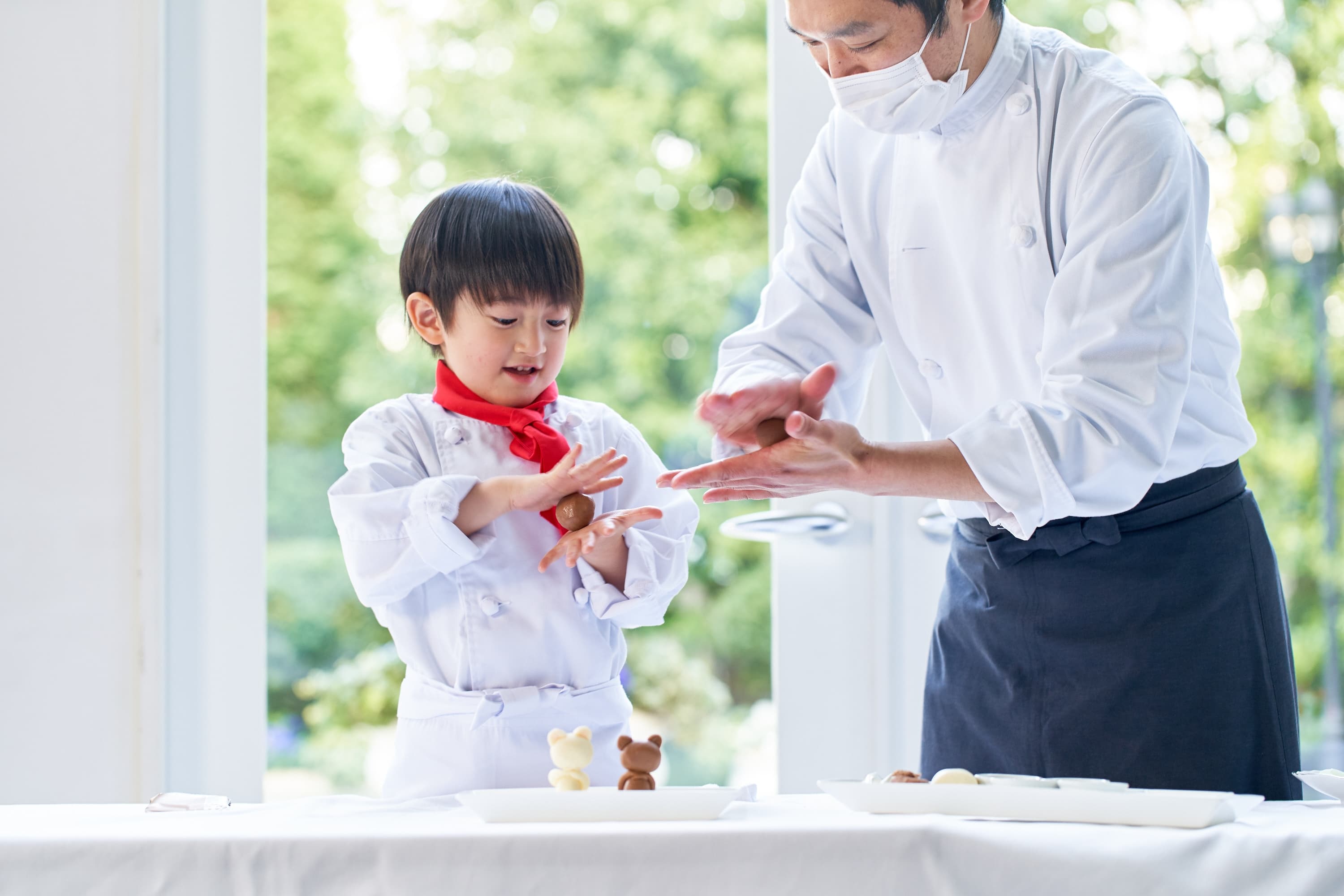 夏休みの思い出に！ 親子で楽しむ「ブッフェイベント」＆「ショートケーキ」づくり 『ファミリーブッフェ＆キッズパティシエ体験』