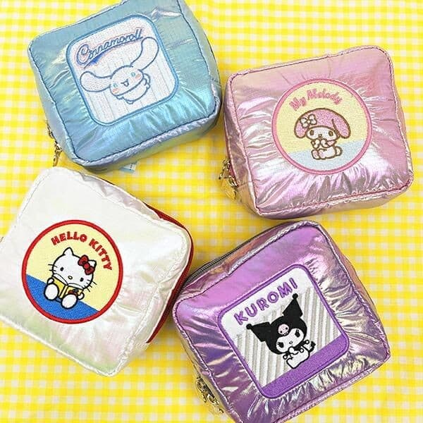 キラキラ×レトロデザインが最強!サンリオの輝くスクエアポーチ。