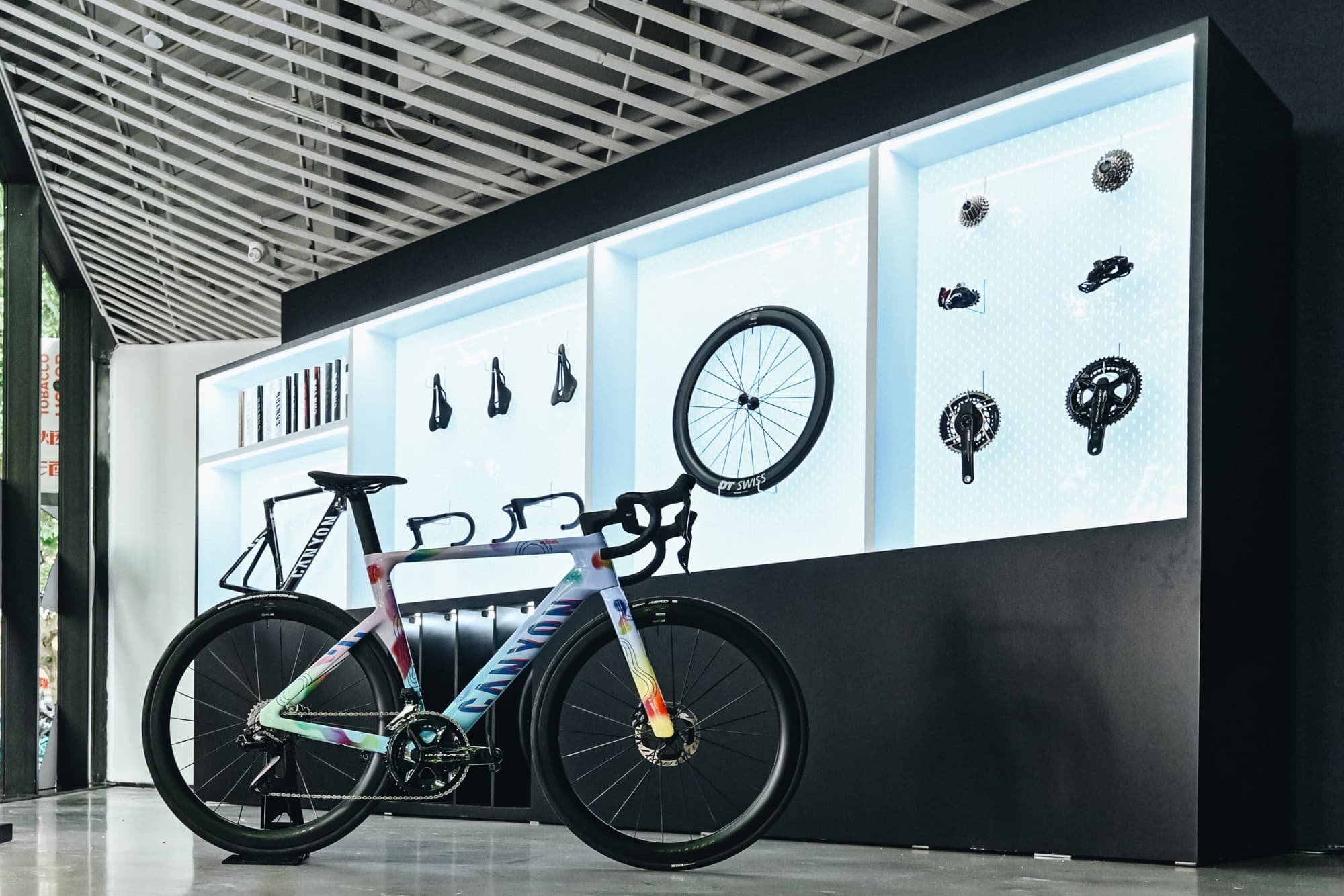 キャニオン『MyCanyon』カスタムプログラム開始、エアロードCFRがフルカスタマイズ可能に