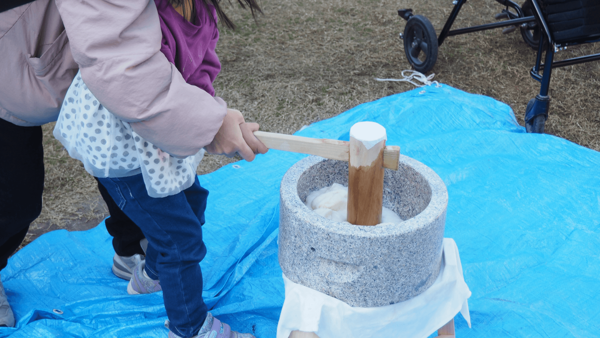 淡路島西海岸 年の始めは家族みんなでお正月遊び！ 餅つきや甘酒を楽しむ 『のじまスコーラのお正月』 1月2日、3日開催