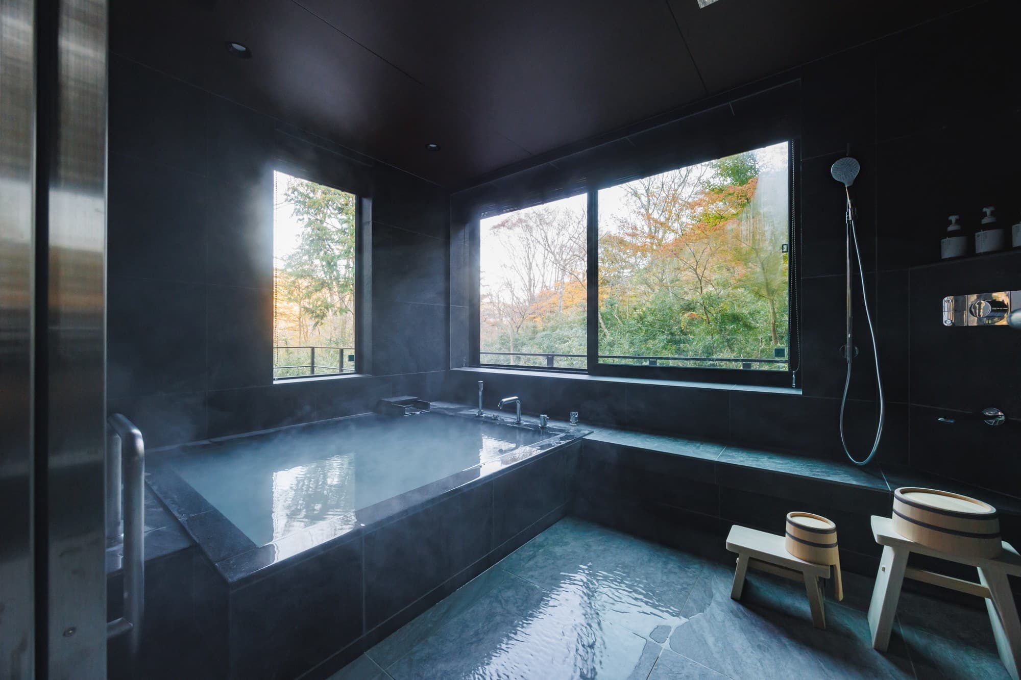 リソル不動産、別荘シェア利用事業「リソルステイ」を拡大 「スイートヴィラ 箱根 湯治retreat」が9月6日に開業