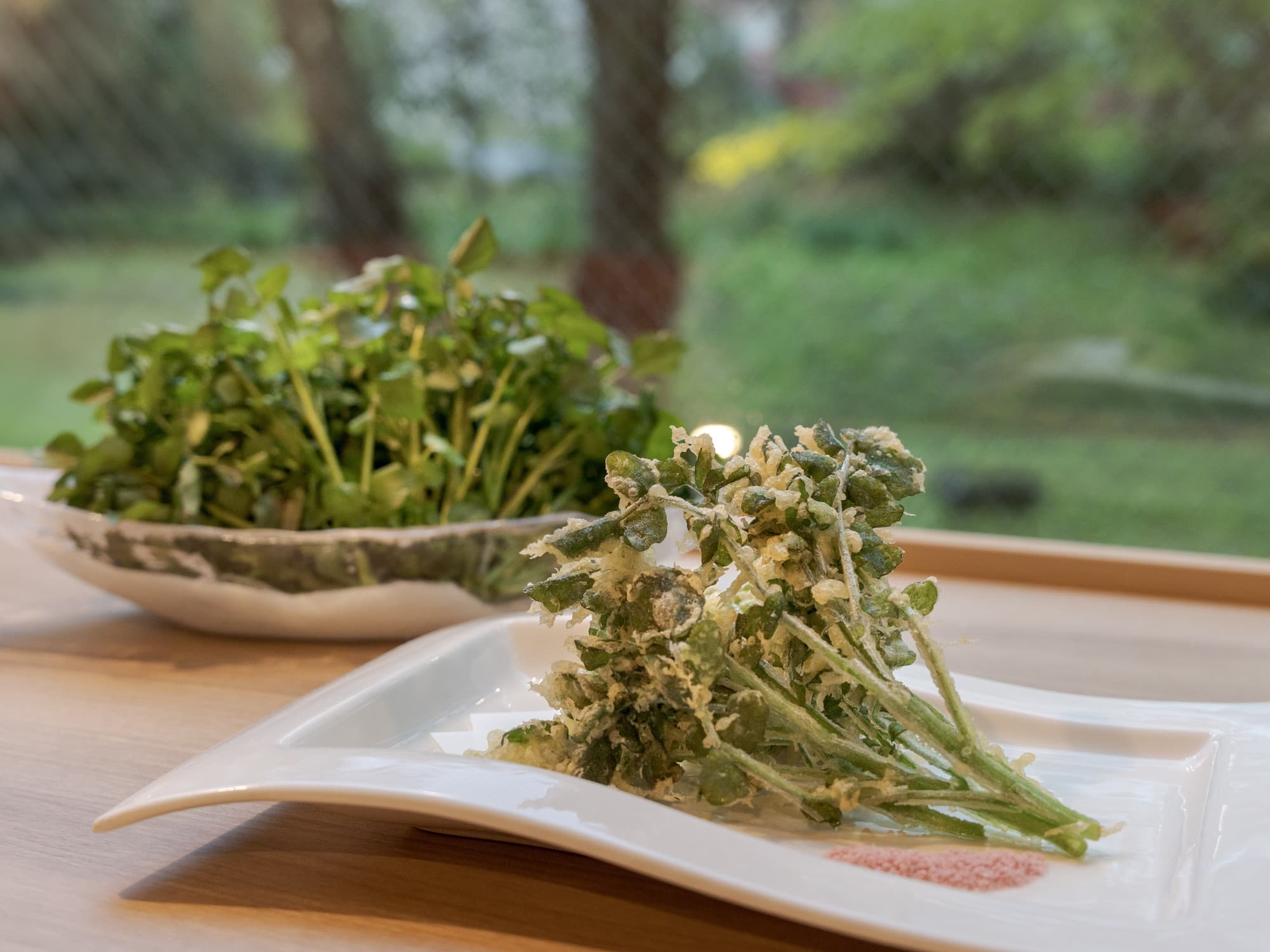 仙台の新名物・希少な「新川クレソン」、5月末まで限定メニューを提供