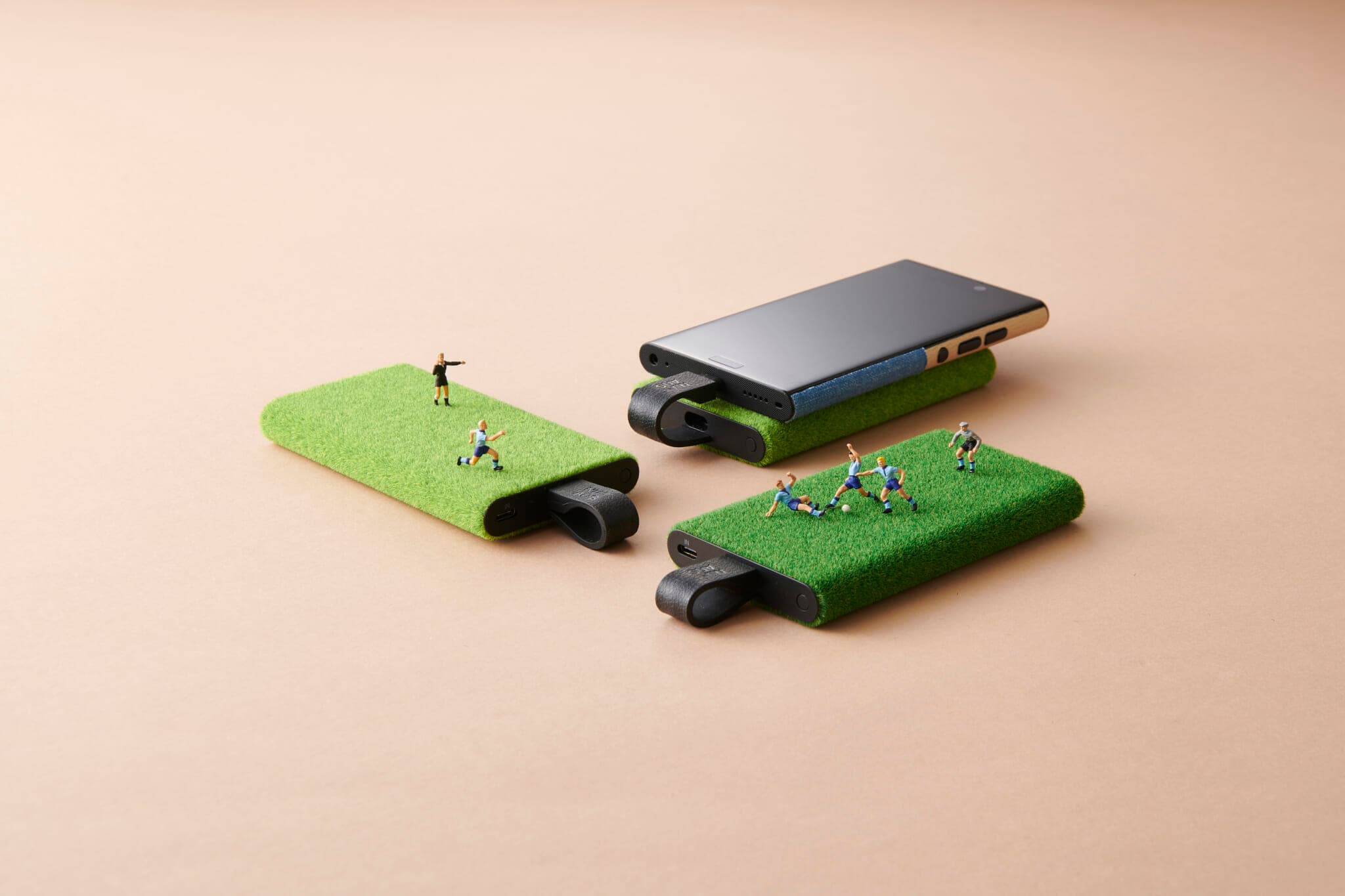 12月12日はバッテリーの日! おしゃれで持ち運ぶのが楽しくなるモバイルバッテリープレゼント!