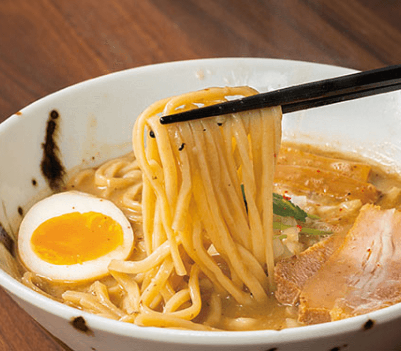 芸能人がお忍びで来店するほど美味しい！行列ができる有名ラーメン店『中華そば 石黒』の情報をFindサービスで公開