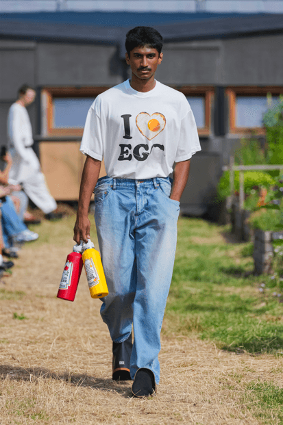 「ovoveil(オボヴェール)」がファッションブランドdoublet(ダブレット)の コレクションに使用され、パリ メンズ ファッションウィークで発表されました