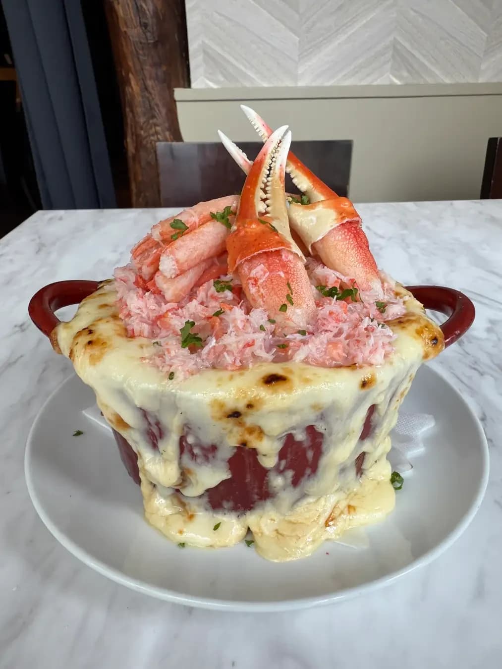 SNS時代の新定番 体験型グルメ「カニボナーラボルケーノパスタ」が期間限定で登場