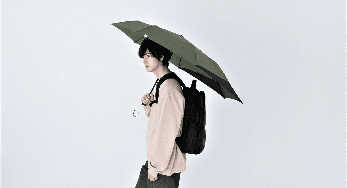 大切なバックパックを雨から守る傘「BACK PROTECT FOLDING UMBRELLA」by Wpc.™