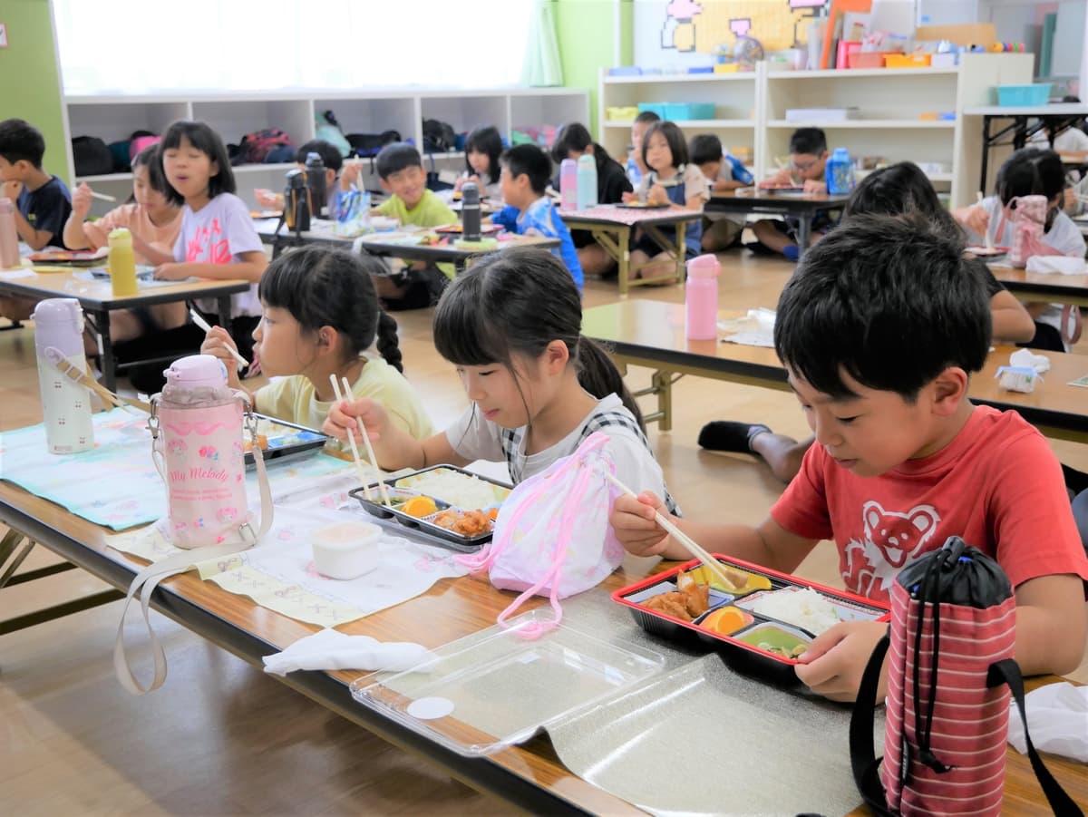 保護者の負担軽減のための夏休み昼食提供