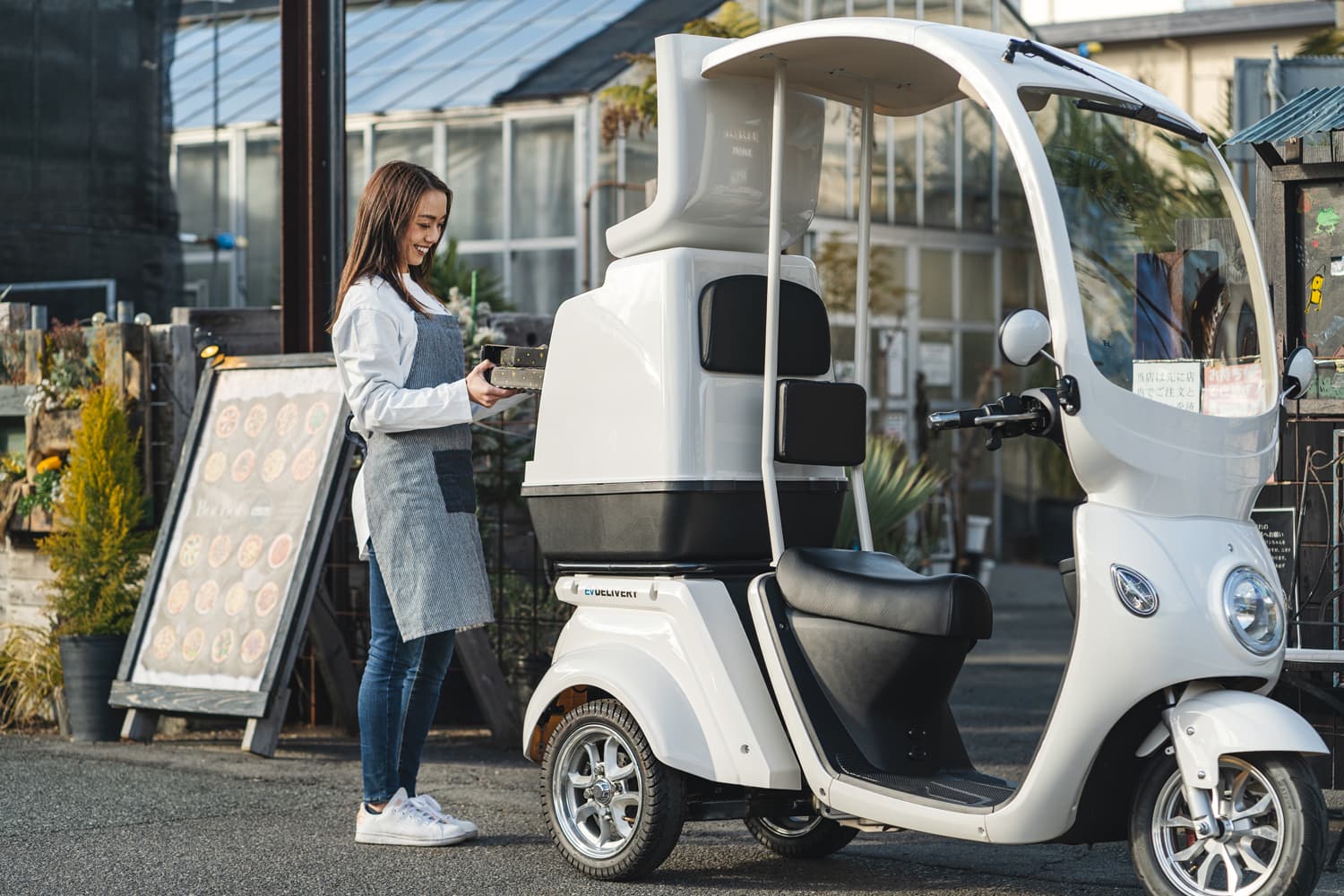 【宅配業界へ革命】(株)ブレイズより、３輪EVデリバリーバイク「EV DELIVERY(デリバリー)」遂に誕生！！【衝撃の低価格を実現】