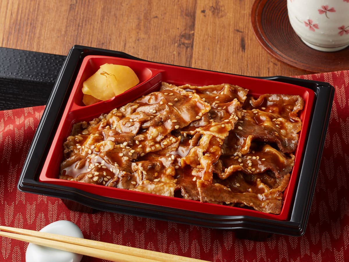 タレがうまいと、ぜんぶうまいタレ弁 牛カルビ焼肉重　１２月２０日（火）新発売　対象のお弁当、通常本体価格より５０円引きセール １２月１９日（月）～２３日（金）実施