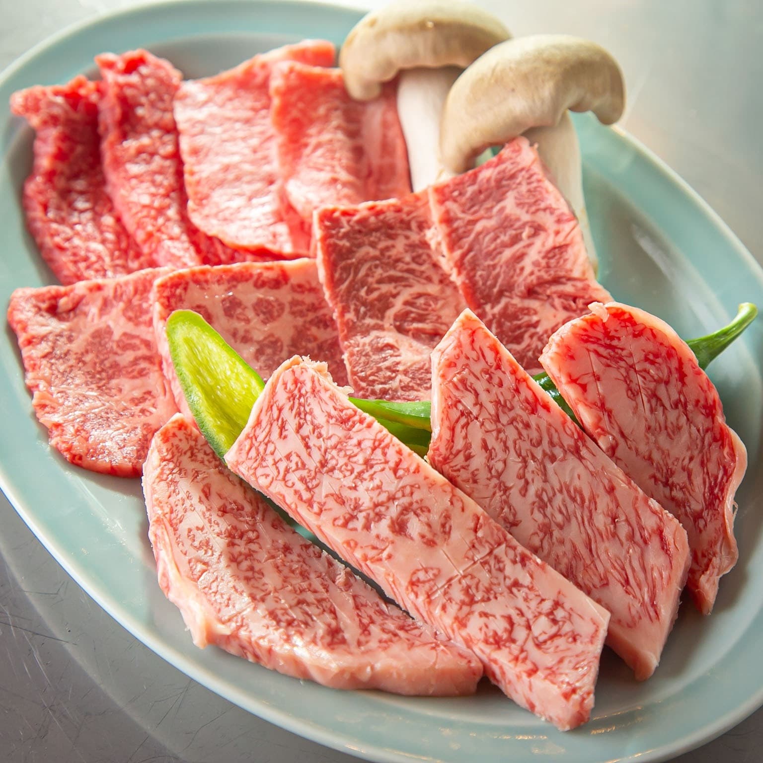 週末のお昼に和牛焼肉で至福！最強コスパ×一面紅葉でダメ押し！京都「西木屋町　肉しん」が叶える最高の贅沢