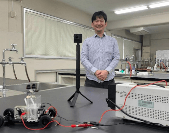 複数のICTデバイスを組み合わせたハイブリッド授業を試行 コロナ禍においても高大連携を推進するための新たなオンライン教育