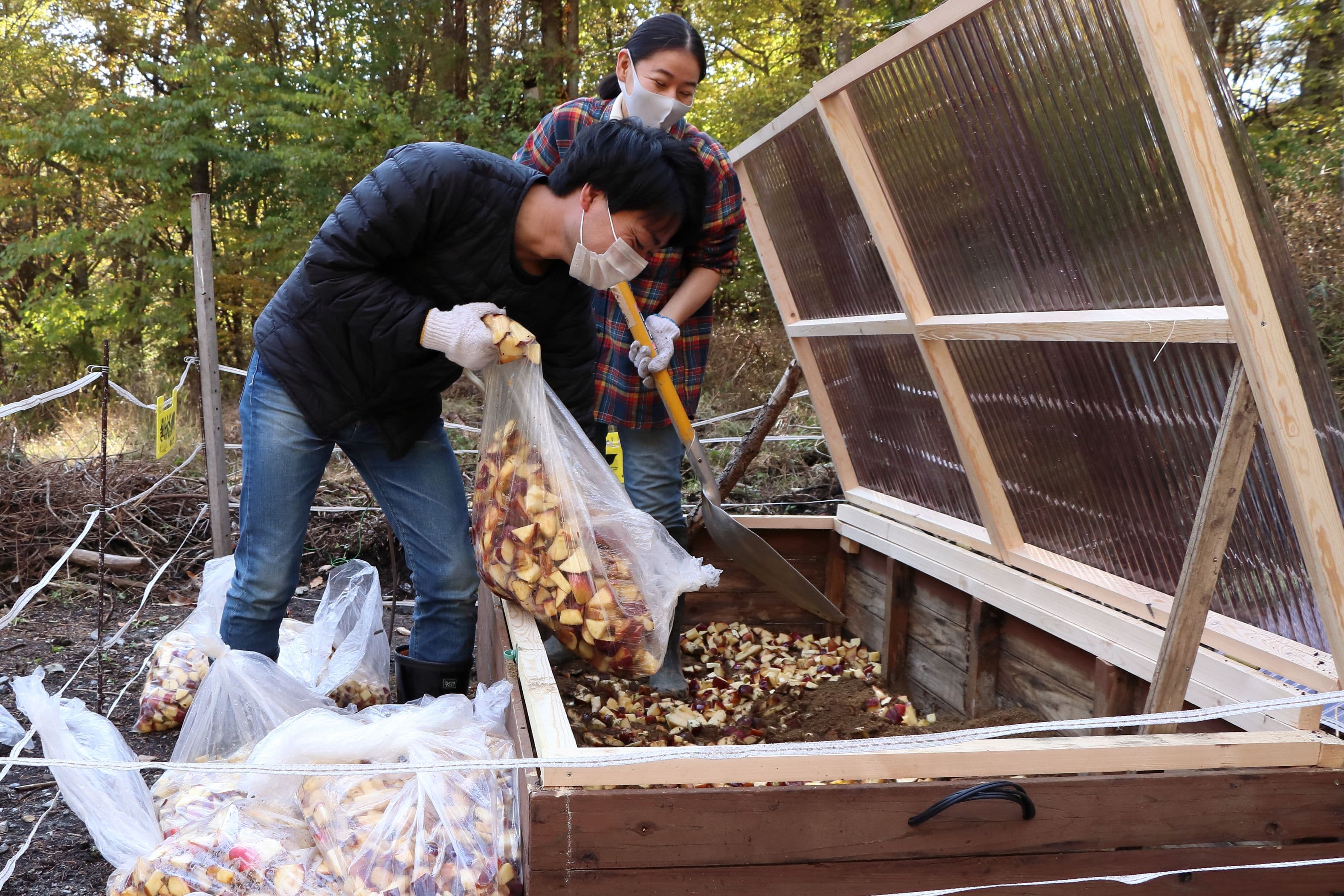 【軽井沢星野エリア】星野温泉 トンボの湯　りんご湯で使用したりんごを堆肥化し始めました～地元農家と協同し、SDGsへ貢献する取り組みの活動報告～