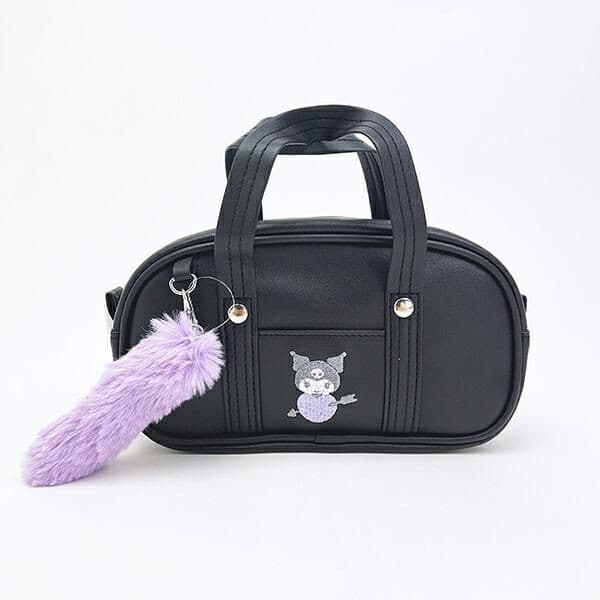 サンリオ好き必見!リアルなスクバ風ペンケースに注目!ふわっとしっぽファーがトレンド感抜群!