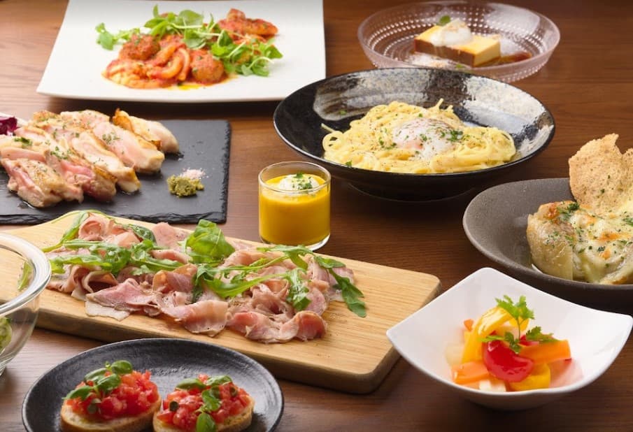 大崎広小路駅から徒歩1分！季節を感じる絶品のイタリア料理店『trattoria e poi』の情報をFindグルメで公開