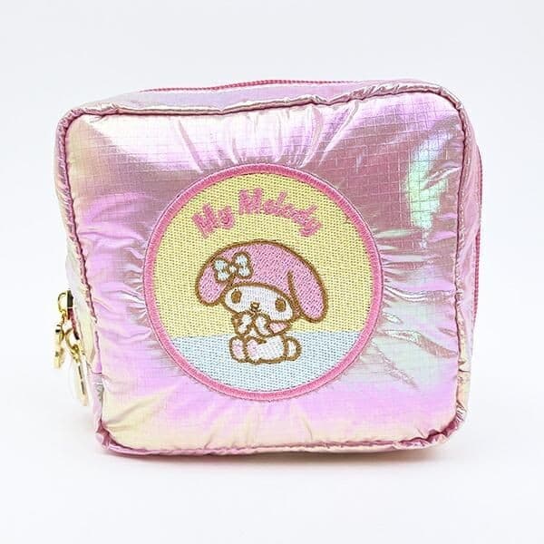 【サンリオのポーチ】レトロ×キラキラ派手生地が斬新で新鮮なポーチです。