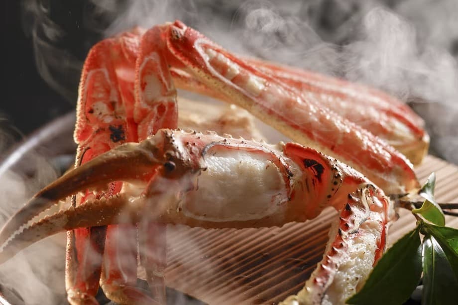 冬の日本海へ赴く理由がここに。荒波の恵みを味わう2カ月限定・最大15,000円OFF 新春初旅キャンペーン|海の京都・夕日ヶ浦温泉『一望館 はなれ櫂』