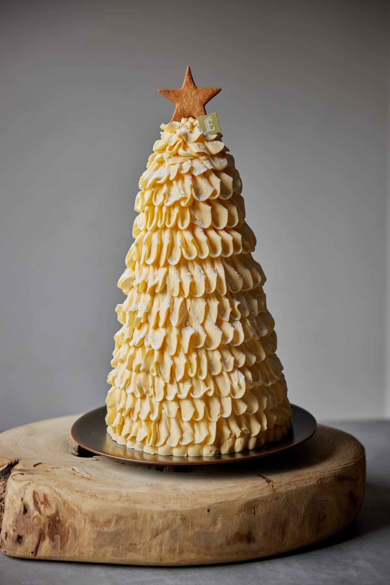 エシレ・メゾン デュ ブール <東京・丸の内> 「サパン・ブール・エシレ」数量限定で新発売 2025年11月13日(木)店頭にて予約開始