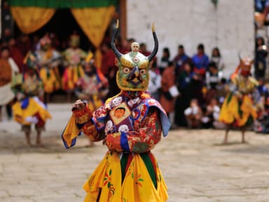 寺院のお祭りツェチュ