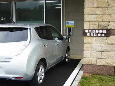 電気自動車用充電駐車場