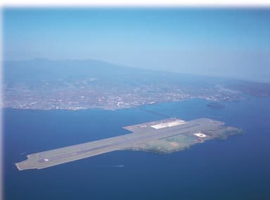 世界初の海上空港　長崎空港