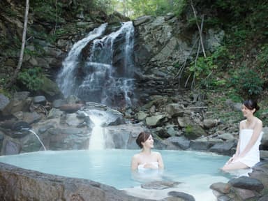 網張五湯のひとつ　秘湯「仙女の湯」