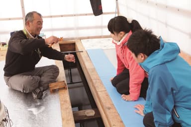 裏磐梯のわかさぎ釣り体験