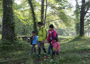 散策しながら支笏湖へ向います