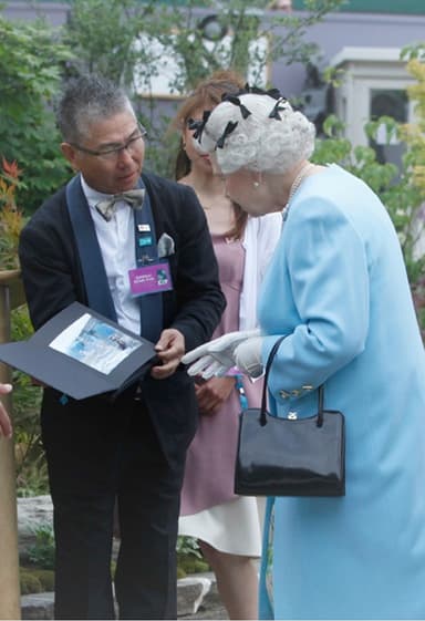 エリザベス女王と石原 和幸氏