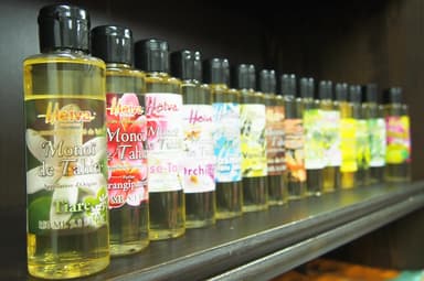 タヒチ産の「Heiva Monoi Oil」(ヘイヴァモノイオイル)