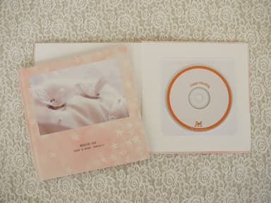 可愛いデザインのCD-R付き