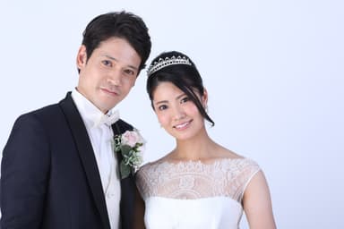 結婚相談所サンマリエ新イメージモデル・倉持明日香さんと東武志さん