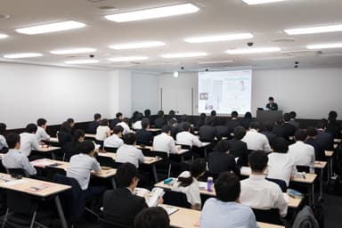 事務所説明会の様子