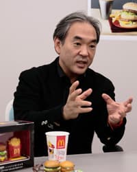 講師：日本マクドナルド株式会社 上級執行役員 マーケティング本部長　足立 光氏