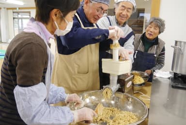 中部エリア 妙高で対象月の15日に実施 手作り味噌作り