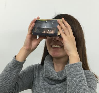 VRゴーグル“ダテメガネ”使用中