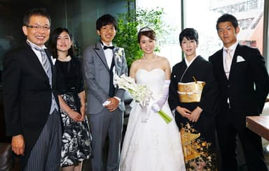 プライベートでは3児の母。長男の結婚式で