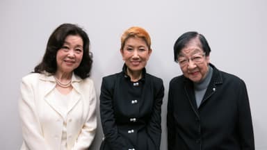 （左から）長山藍子、水前寺清子、石井ふく子