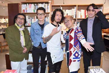 （写真左から）越前屋俵太、原カントくん、丸屋九兵衛、水道橋博士、サンキュータツオ