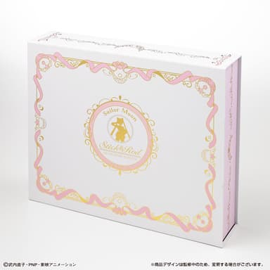 ゴールド箔でプリントされた限定専用BOXでお届け