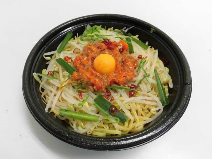 【東海地区限定】 愛知県一宮市の人気ラーメン店
“めん屋ＪＩＮ”監修　「台湾まぜそば」＆「どてカラ丼」
１/３１（火）よりミニストップにて発売開始！