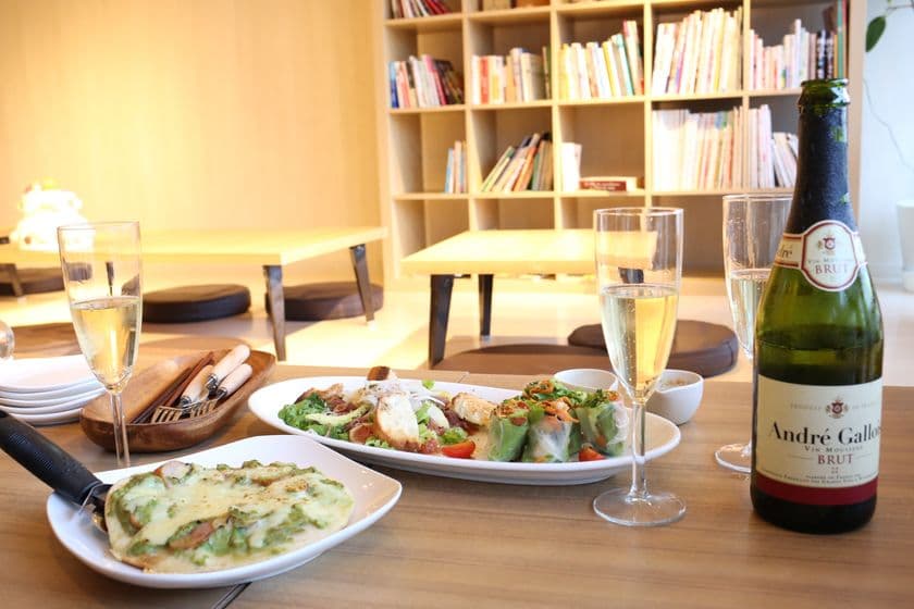 『“発酵料理”専門店』が人気、5,000人来客達成!
60品全てオリジナル発酵料理!
腸に優しくて美味しいディナーを